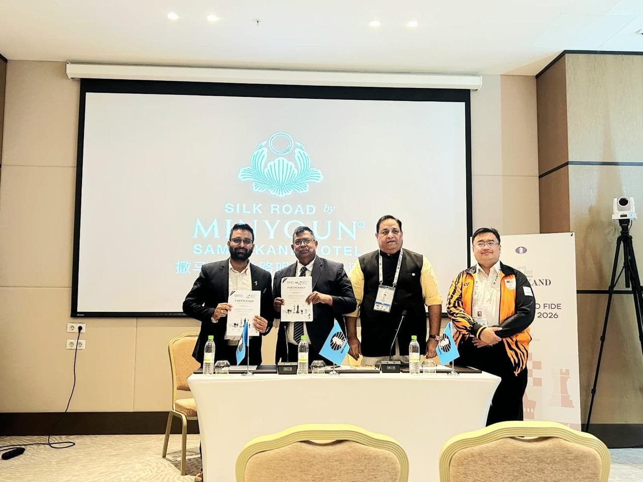 Signing of the memorandum of understanding between the Commonwealth Chess Association and Paramount Chess in Samarkand